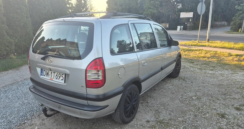 Opel Zafira cena 4100 przebieg: 295250, rok produkcji 2003 z Wrocław małe 67